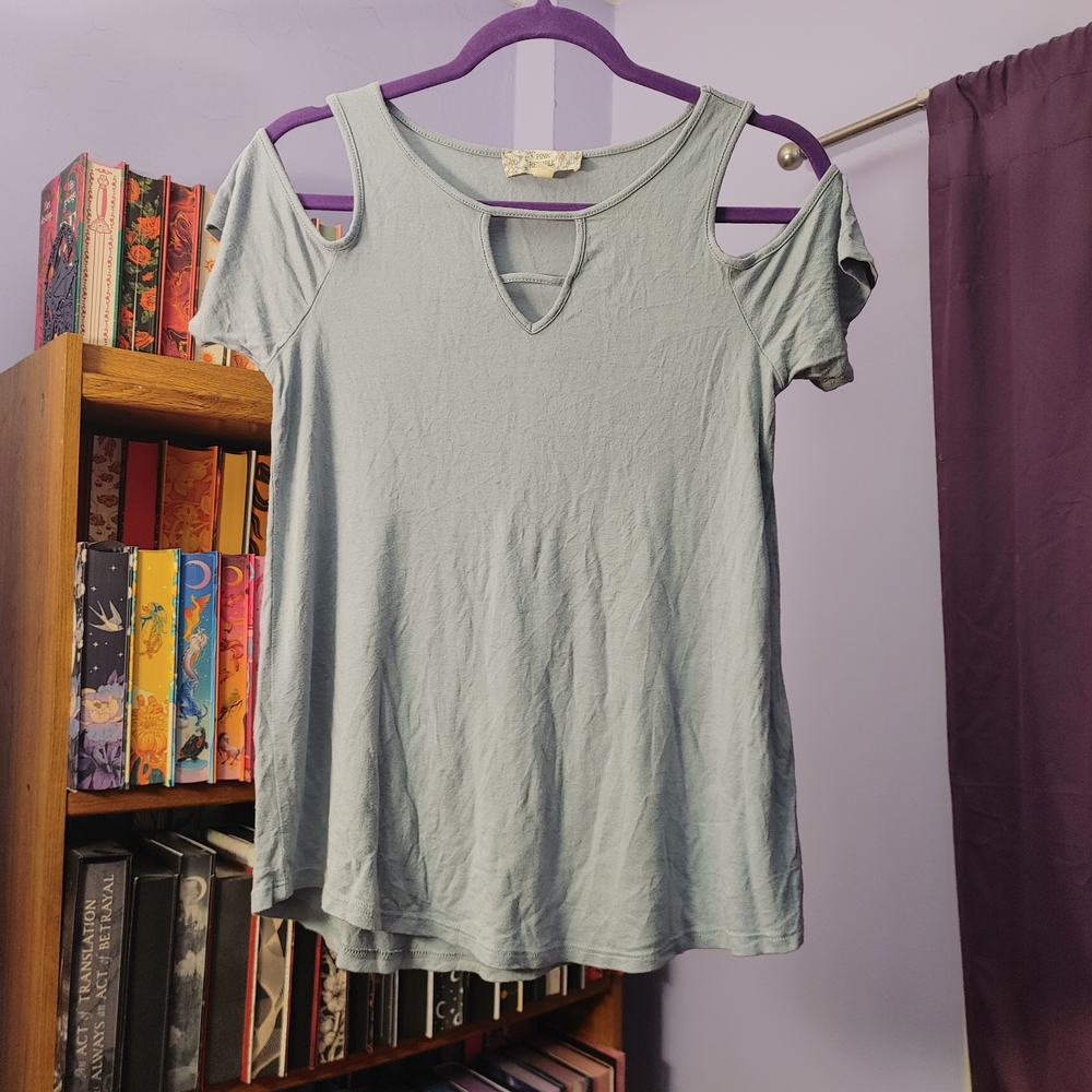 Pink Republic Dusty Blue Cold Shoulder Keyhole Top - S